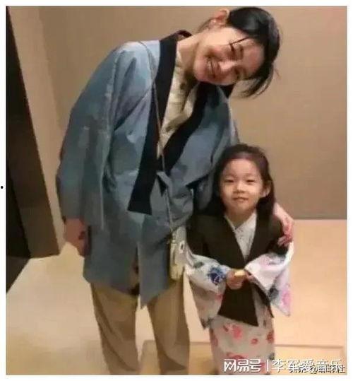 娱乐圈吃瓜最新小鲜肉视频,颜值与实力并存，网友热议不已